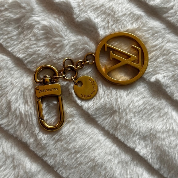 Louis Vuitton LV Circle Key Holder & Bag Charm - Picture 4 of 6